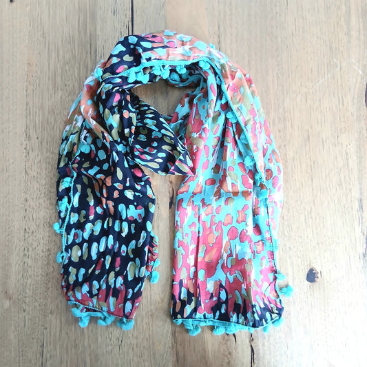Pom Pom Scarf by Cinnamon Creations, photo 2