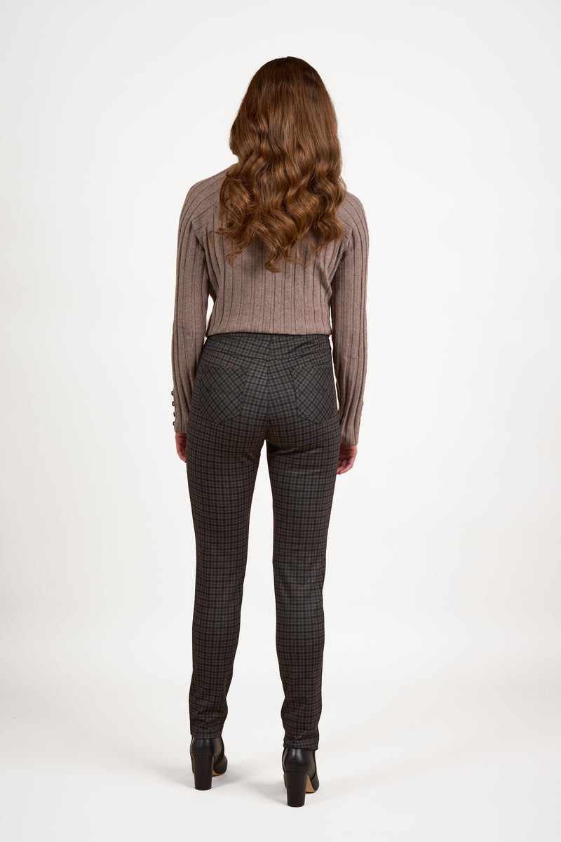 Skinny Leg 230