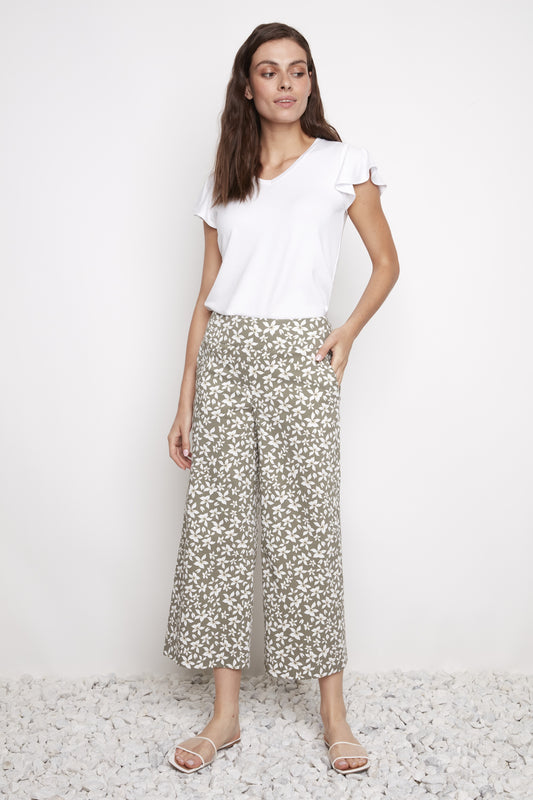 Wide-leg cropped pants by Up! in a soft viscose blend, with the hem sitting at mid-calf