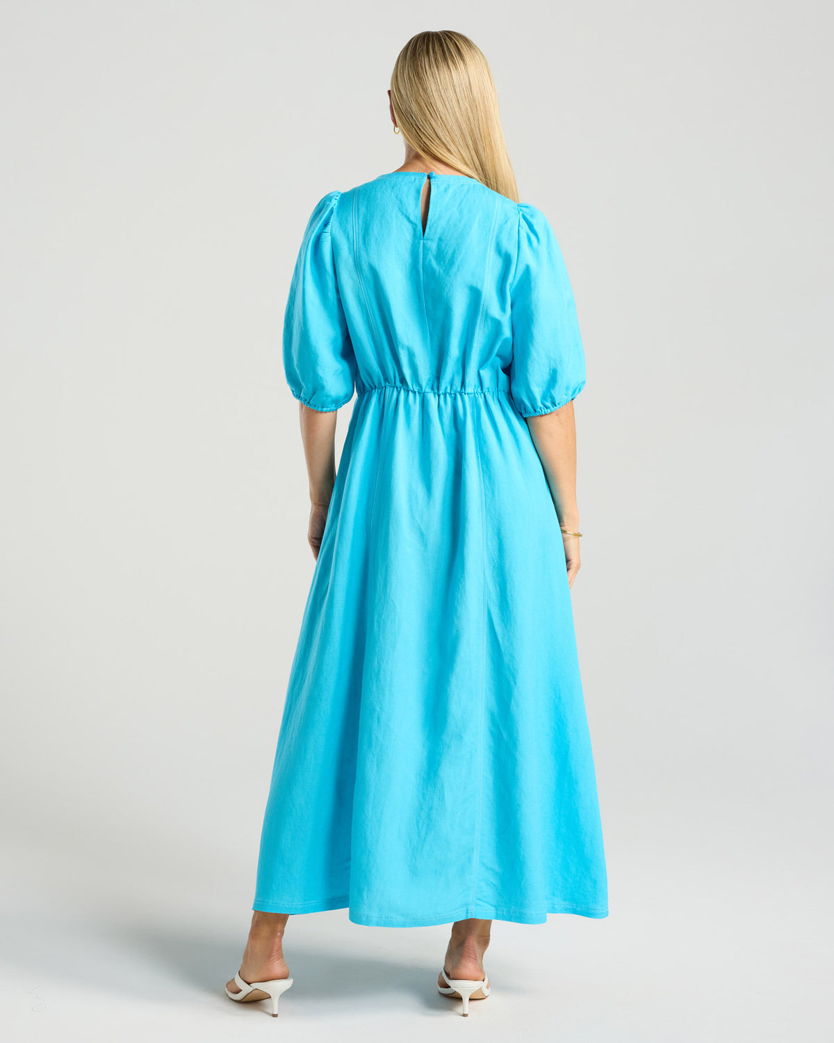Lorella Contrast Puff