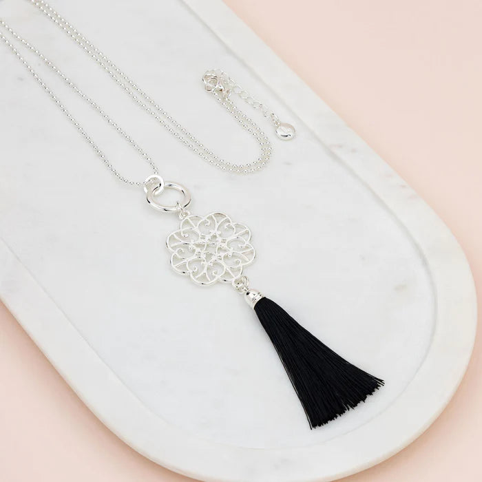 Silver Scroll Black