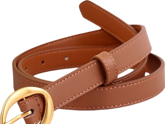 Tan leather belt with a gold buckle, coiled to show the slim 2.5 cm strap and smooth caramel-brown finish
