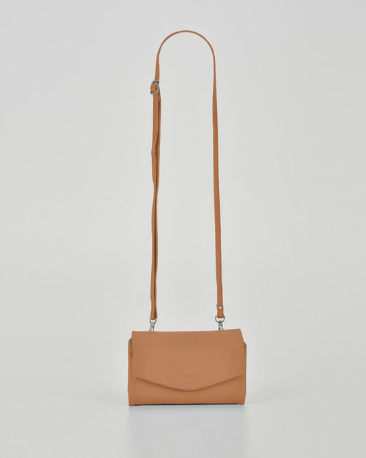 Gabee Chelsea soft leather crossbody wallet with silver hardware, zip closure and a detachable adjustable strap
