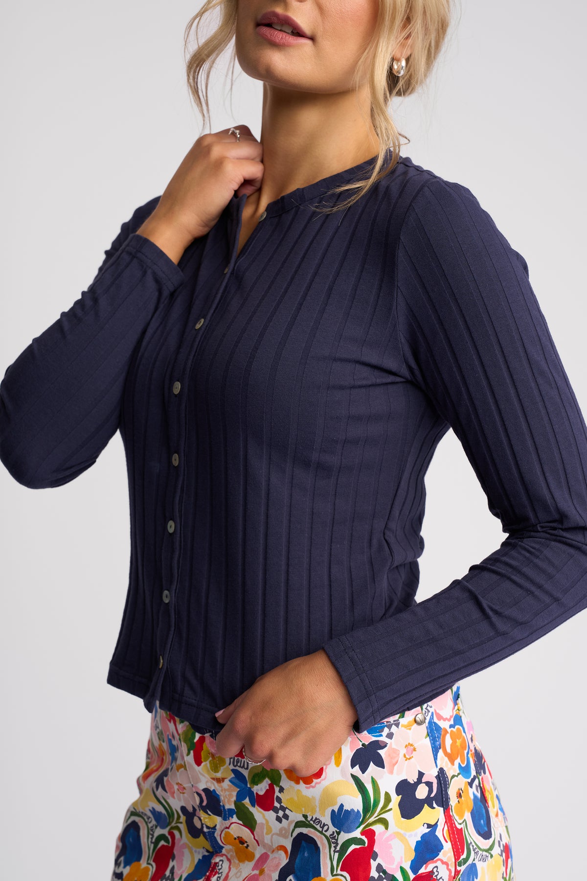 Suri Cardi