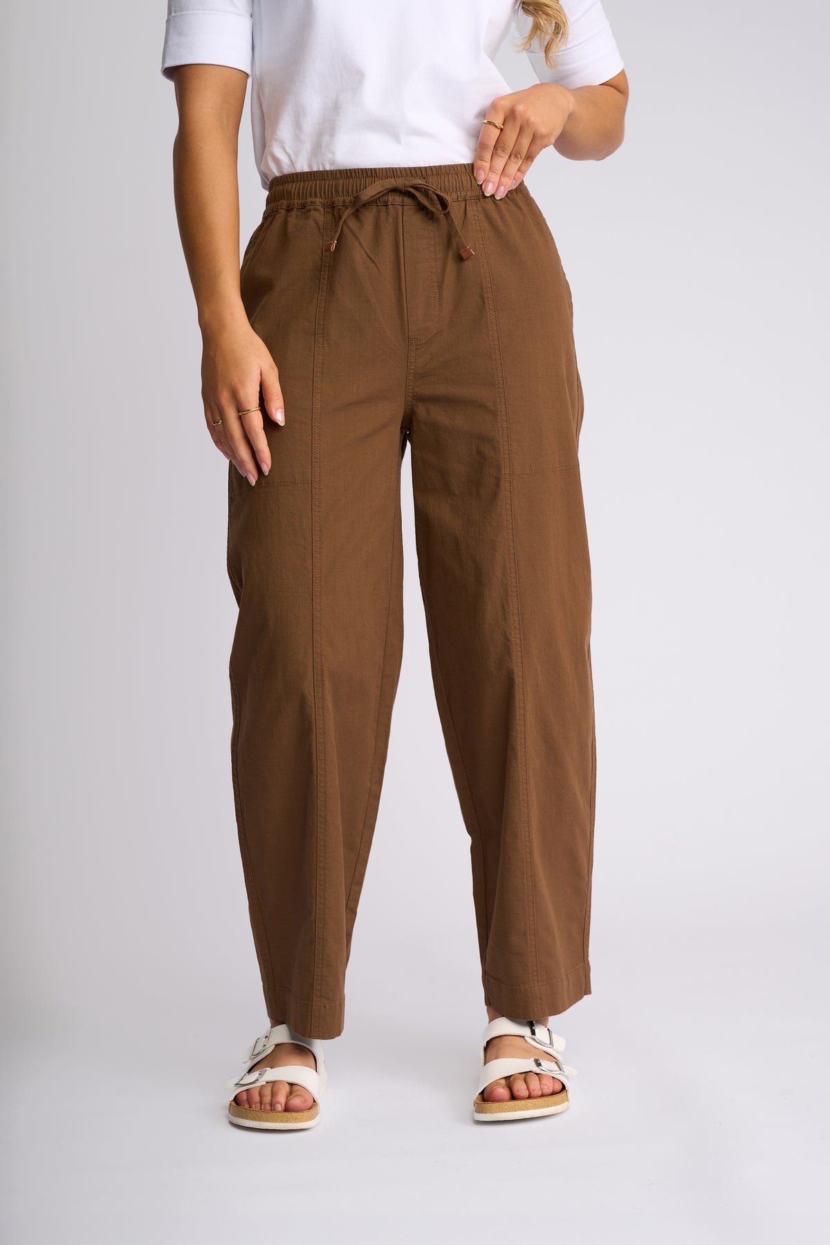 Dione Pant