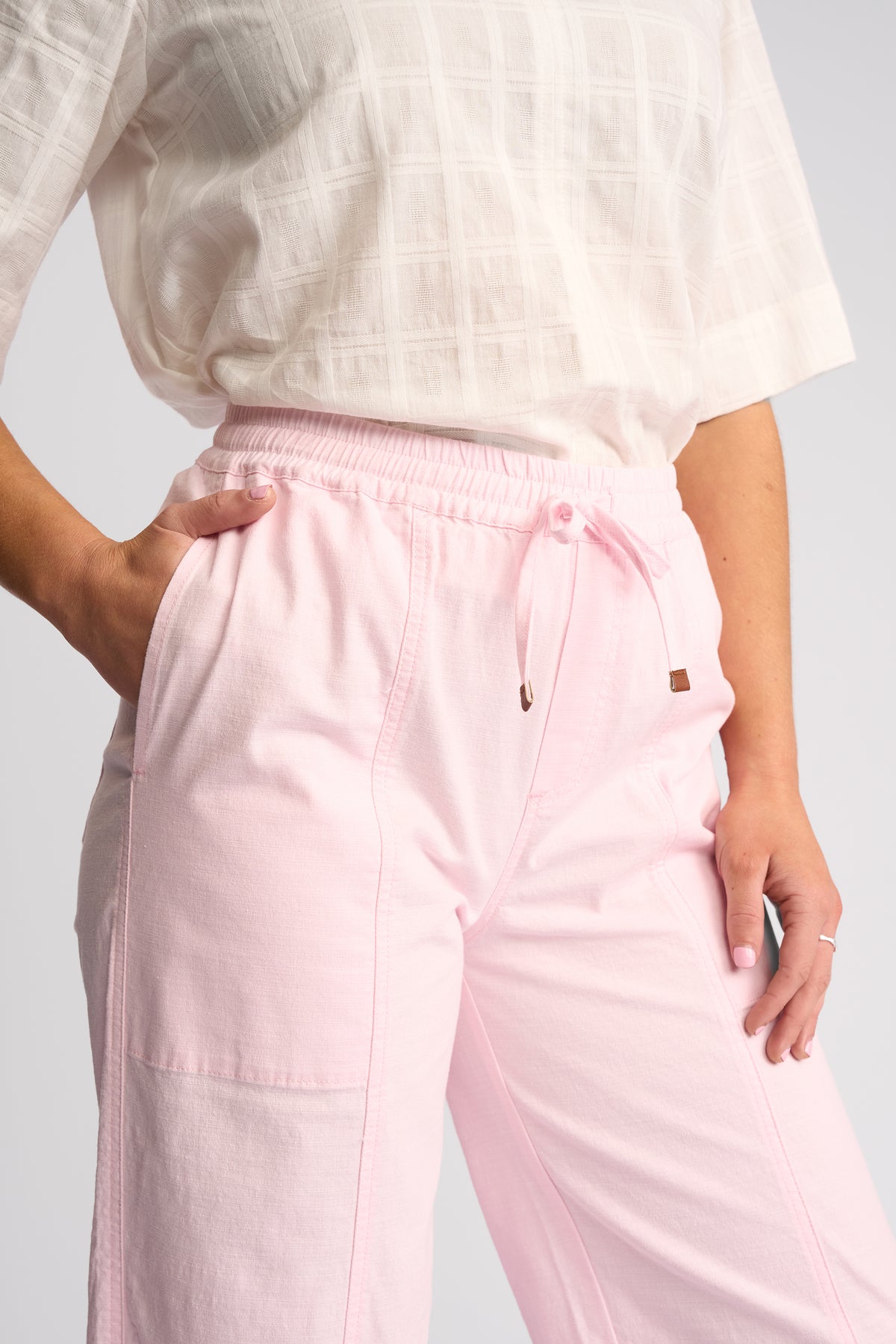 Dione Pant